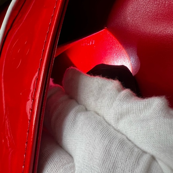GUC Louis Vuitton Red Vernis Thompson Street Bag - Picture 8 of 11
